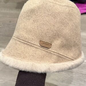 Jocose Beige Bucket Hat with Faux Fur Trim